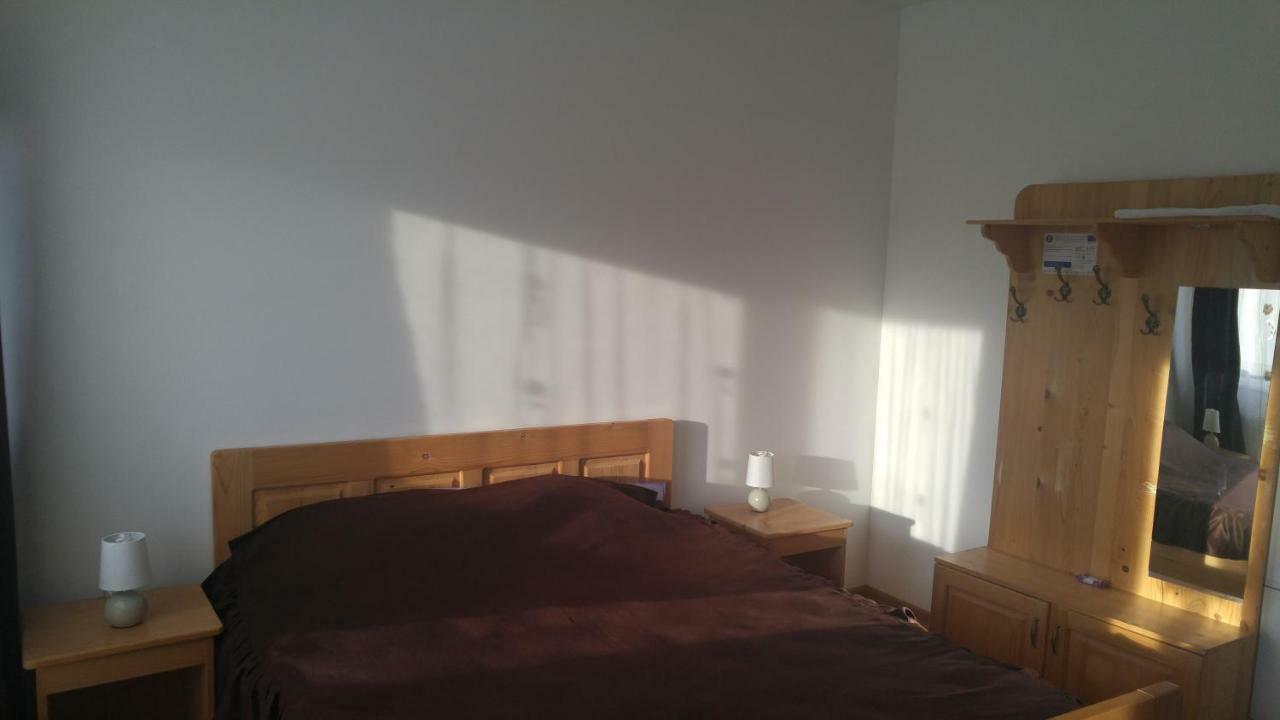 Hotel Pensiunea Casa Vanatorului Oteleni Exteriér fotografie
