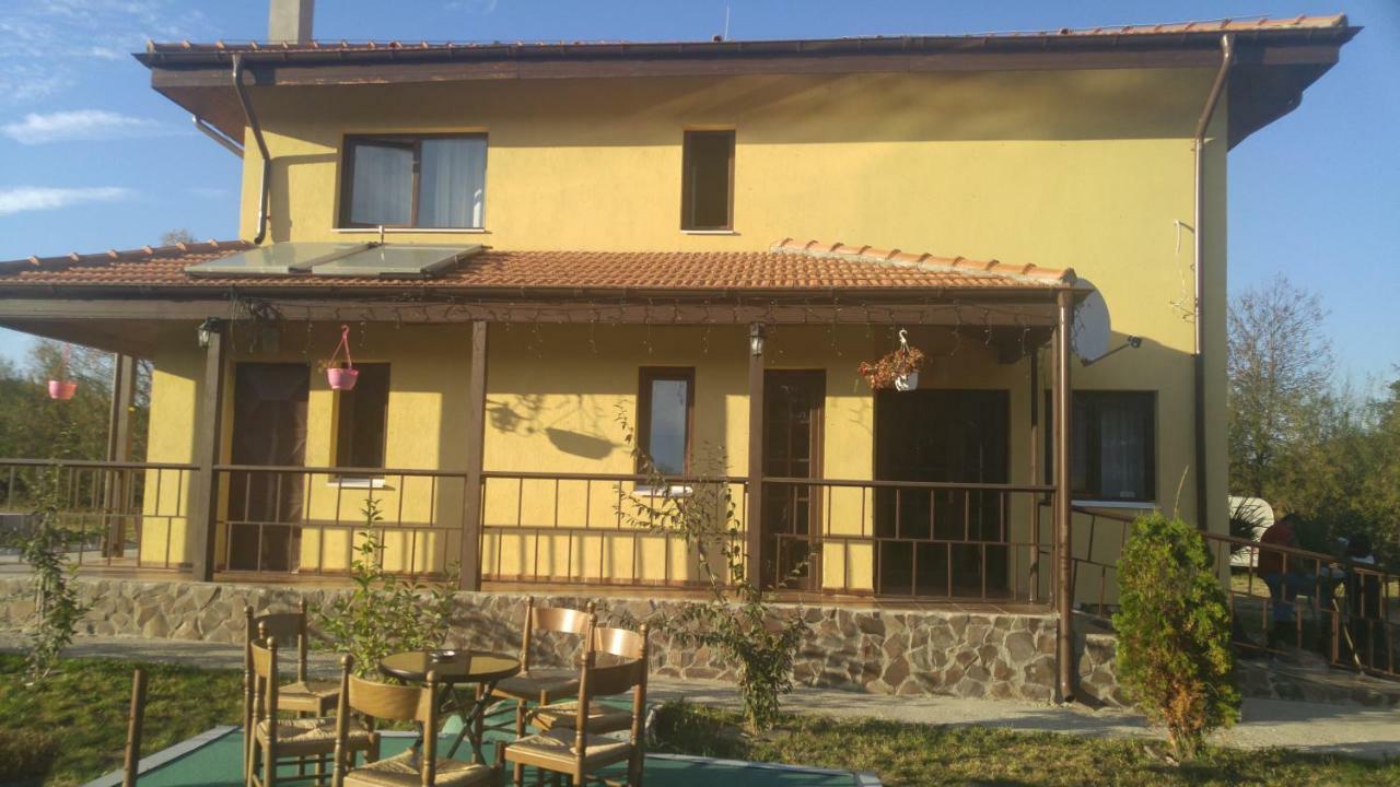 Hotel Pensiunea Casa Vanatorului Oteleni Exteriér fotografie