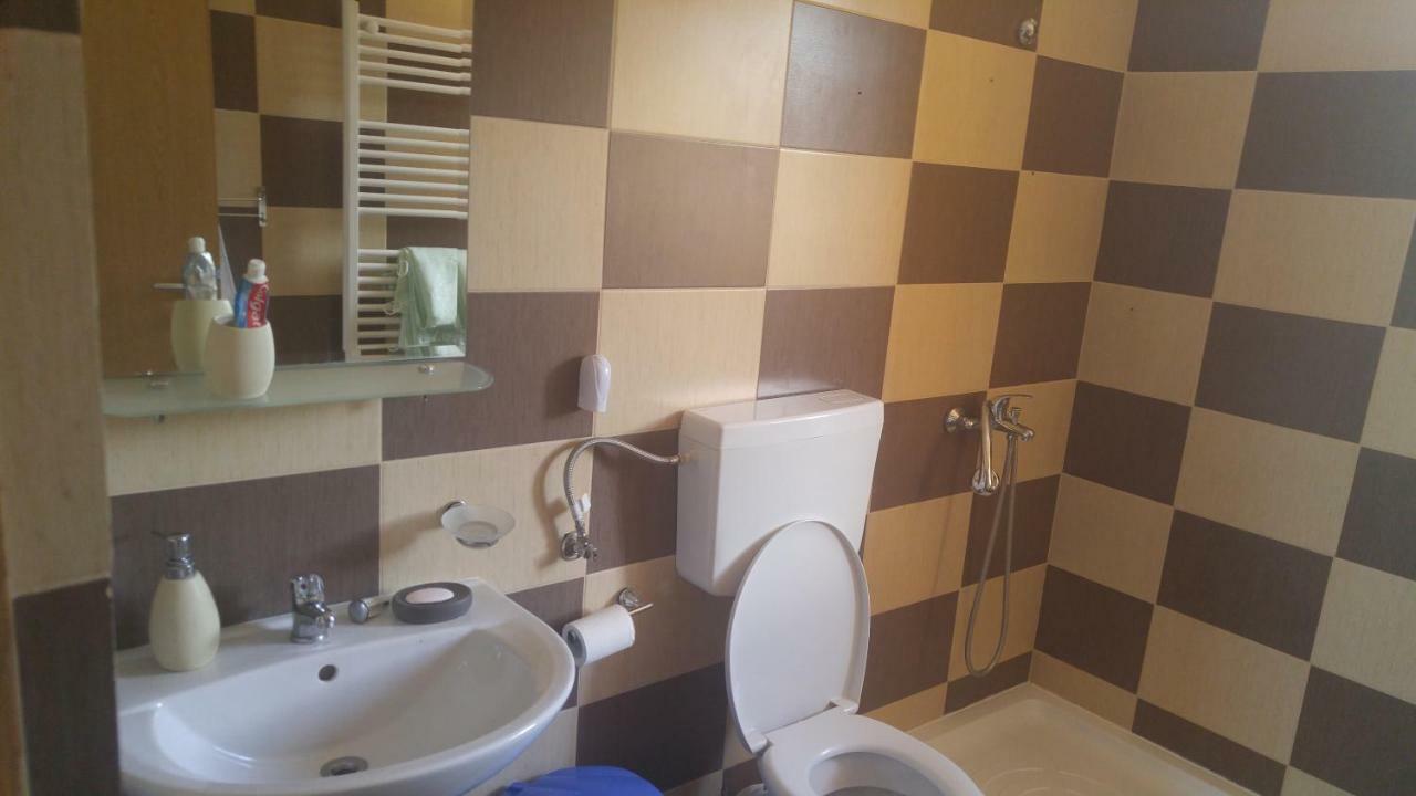 Hotel Pensiunea Casa Vanatorului Oteleni Exteriér fotografie