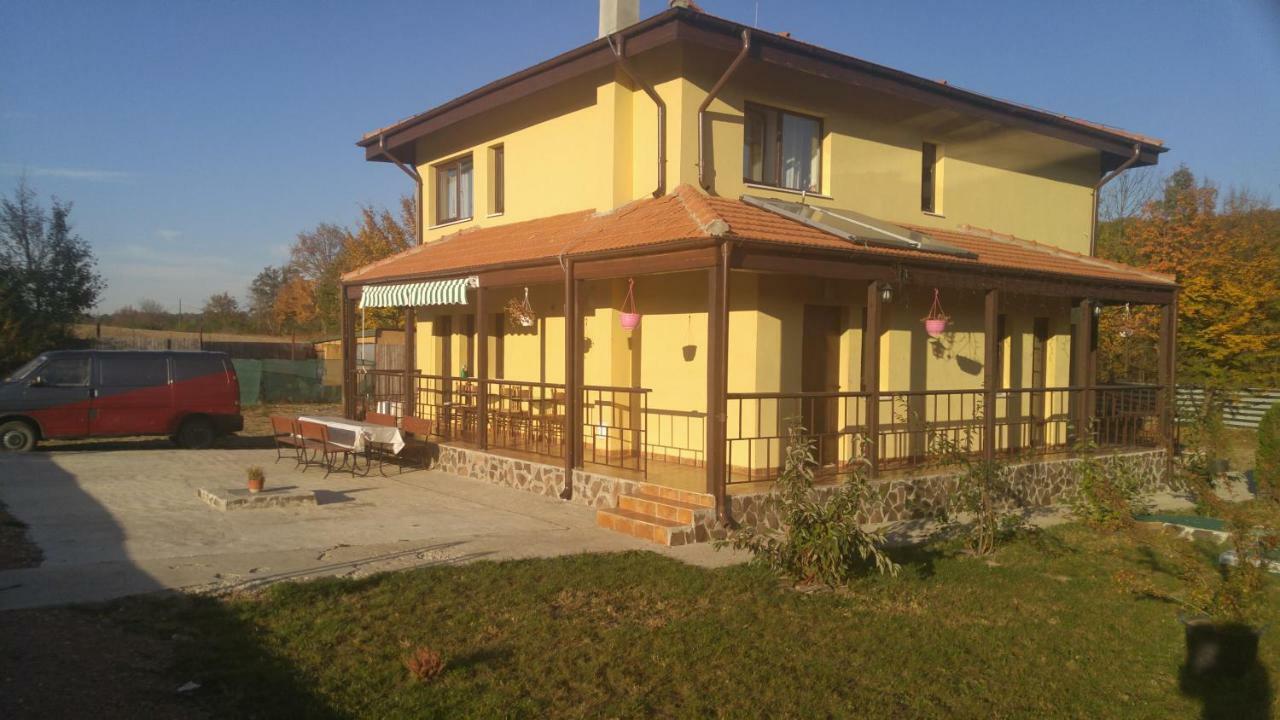 Hotel Pensiunea Casa Vanatorului Oteleni Exteriér fotografie